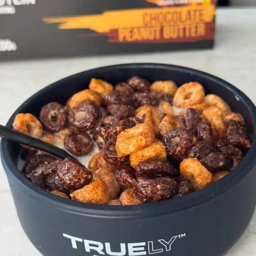 Bowl of cereal with chocolate and peanut butter flavor, featuring the brand 'Truely'.